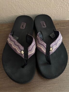 TEVA Flip Flop Sandals Women’s  Size 8